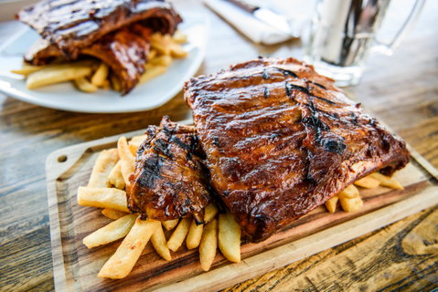 Waterfront Grill - Holiday Byron Bay 4