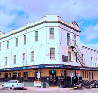 Caledonian Hotel - Holiday Byron Bay