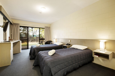 Kawana Waters Hotel - Holiday Byron Bay 2