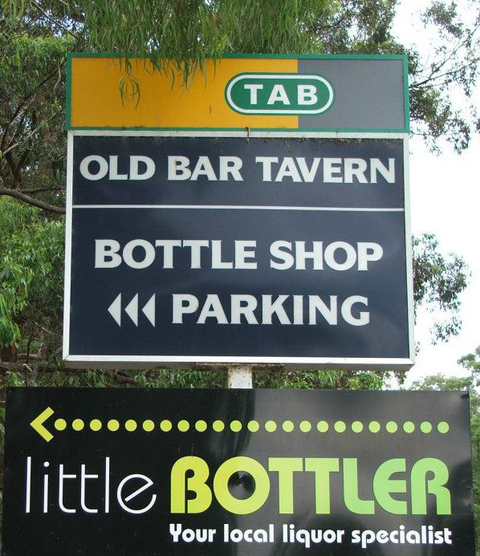 Old Bar Tavern - Holiday Byron Bay 0