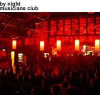 Fly By Night Club - Holiday Byron Bay
