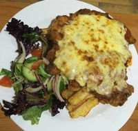 Coomera Waters Tavern - Holiday Byron Bay