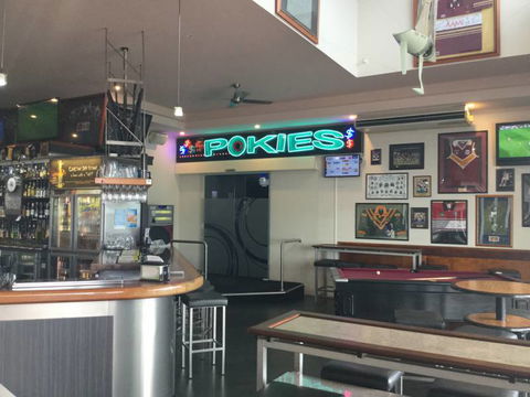 Sails Sports Bar - Holiday Byron Bay 5