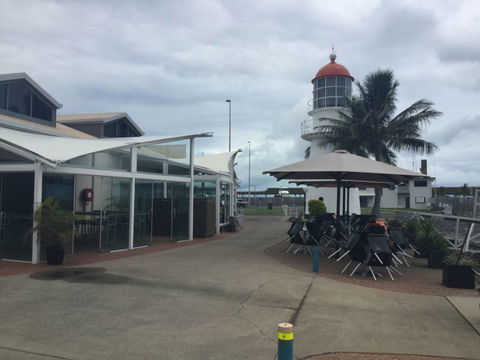Sails Sports Bar - Holiday Byron Bay 6