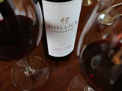 FOUR & TWENTY BLACKBIRDS - Holiday Byron Bay 2