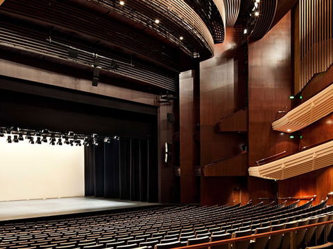 QPAC Weekly Discovery Tour - Holiday Byron Bay 0