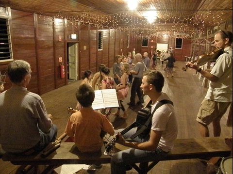 Baerami Bush Dance, Upper Hunter Valley - Holiday Byron Bay 0