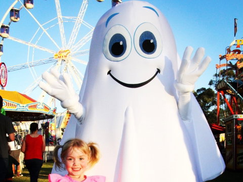 Campbelltown City Festival Of Fisher's Ghost - Holiday Byron Bay 2