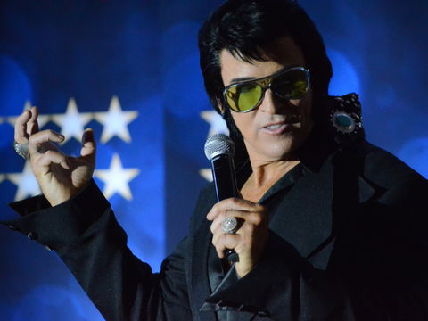 Elvis Forever - Damian Mullin 'Up Close And Personal' - Holiday Byron Bay 1