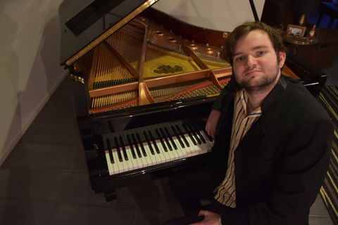 Callum Watson - Jazz Piano Live Stream - Holiday Byron Bay 0