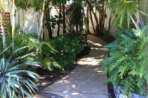 Aqualuna Beach Resort - Holiday Byron Bay 1