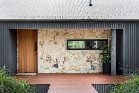 Cedars Mount View - Holiday Byron Bay 1