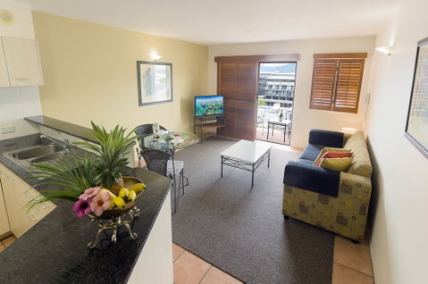Inn Cairns Boutique Apartments - Holiday Byron Bay 5