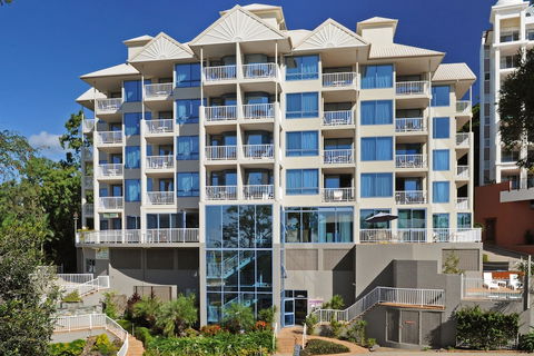 At Whitsunday Vista Holiday Apartments - Holiday Byron Bay 0