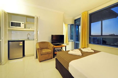 At Whitsunday Vista Holiday Apartments - Holiday Byron Bay 5