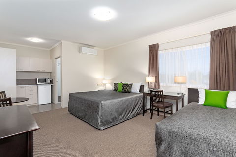 Redcliffe Motor Inn - Holiday Byron Bay 3