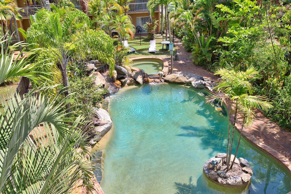 Cairns North QLD Holiday Byron Bay