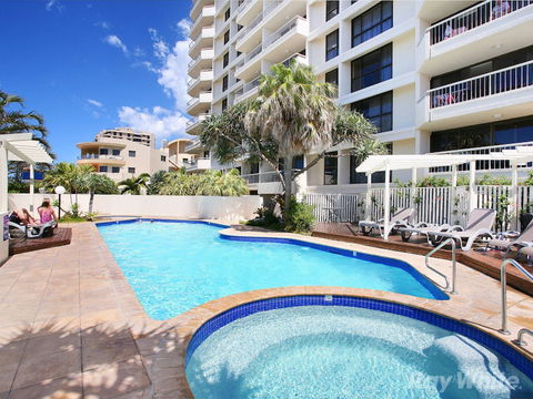 Coolum Caprice - Holiday Byron Bay 1