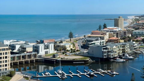 Atlantic Tower Motor Inn - Holiday Byron Bay 0