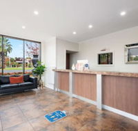 Comfort Inn Deakin Palms - Holiday Byron Bay