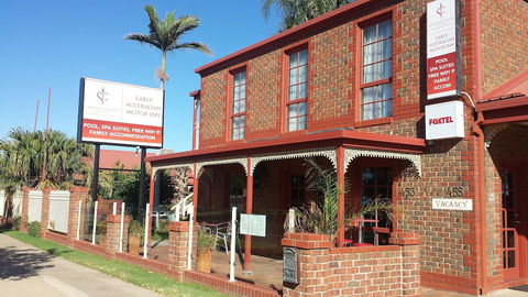 Early Australian Motor Inn - Holiday Byron Bay 0