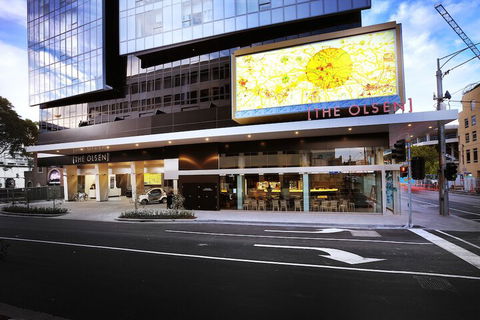 Art Series - The Olsen - Holiday Byron Bay 3