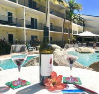 Cairns Queenslander Hotel  Apartments - Holiday Byron Bay