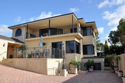 Alfred Cove Short Stay - Holiday Byron Bay 5