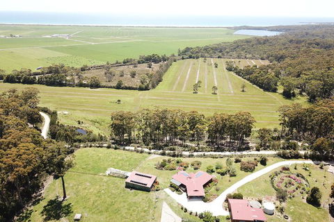 Eagles Roost Farmstay B & B - Holiday Byron Bay 1