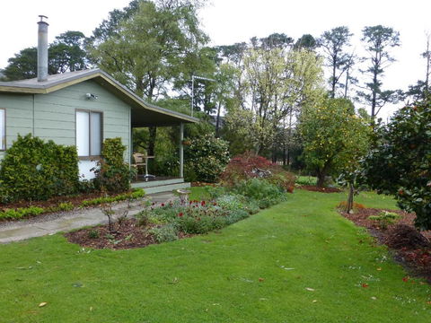 The Little House On The Hill - Holiday Byron Bay 4