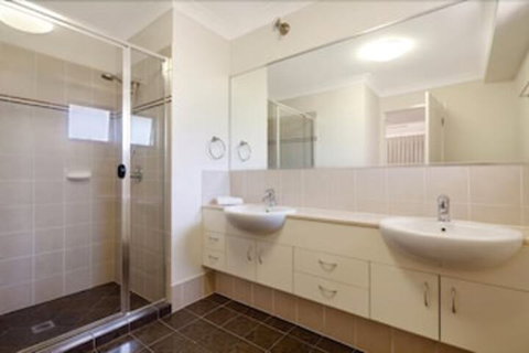 Coolum Villas - Holiday Byron Bay 3
