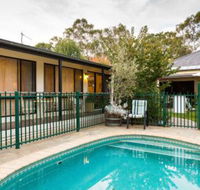 Courtsidecottage Bed  Breakfast