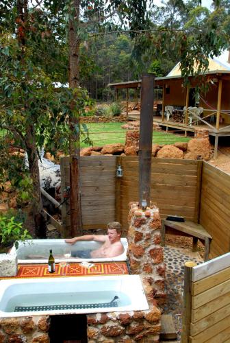 Nannup Bush Retreat - Holiday Byron Bay 6