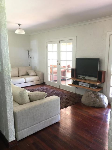 Nannup Bush Retreat - Holiday Byron Bay 1