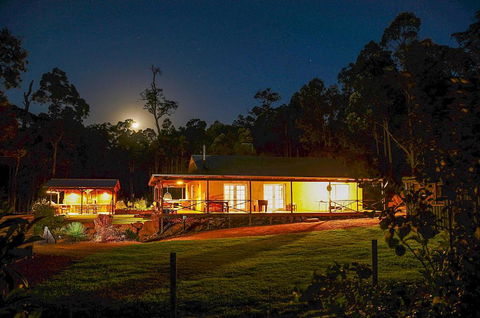 Nannup Bush Retreat - Holiday Byron Bay 5