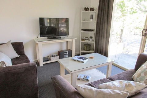 Angaston Mews Apartments - Holiday Byron Bay 7