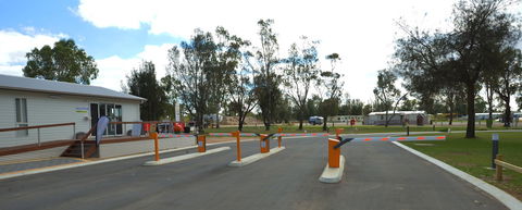 Waikerie Holiday Park - Holiday Byron Bay 1