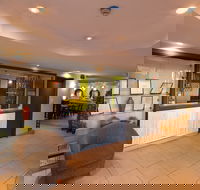 Hotel Hacienda - Holiday Byron Bay