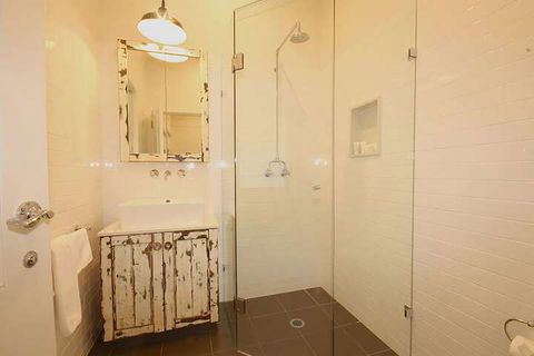 A PERFECT STAY - Cavvanbah Seaside Cottage - Holiday Byron Bay 4