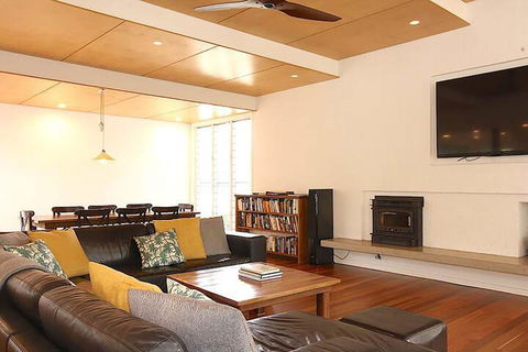 A PERFECT STAY - Cavvanbah Seaside Cottage - Holiday Byron Bay 3