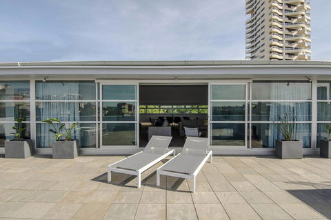 Sydney East Luxury Apartment - Holiday Byron Bay 1