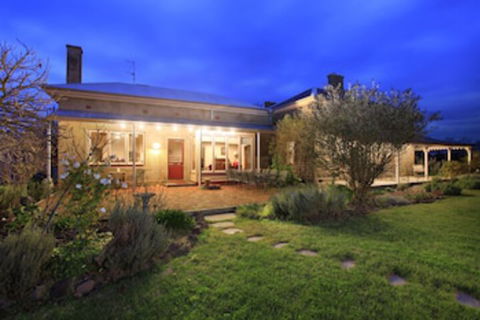 Lochinver Farm Homestead & Cottages - Holiday Byron Bay 0