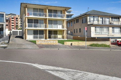 Waterviews On Marine Parade 3 / 32 - Holiday Byron Bay 1