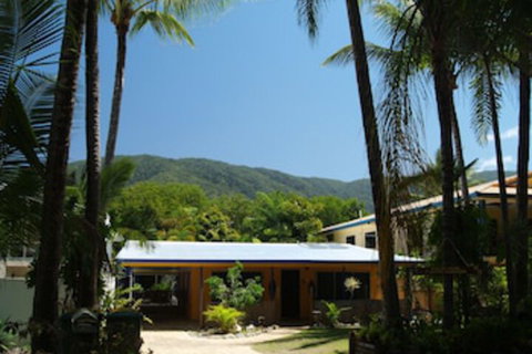 Clifton Beach House - Holiday Byron Bay 0