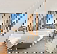 Mantra Hotel at Sydney Airport - Holiday Byron Bay
