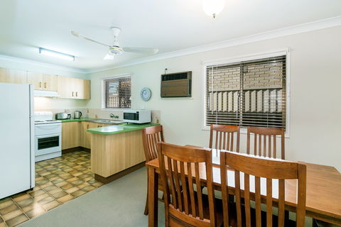 Beachside Holiday Home - Holiday Byron Bay 3
