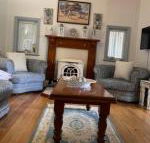 Cherry Blossom Cottage - Holiday Byron Bay