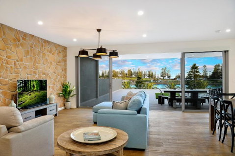 Belle Vue Penthouse At Black Beach - Holiday Byron Bay 1