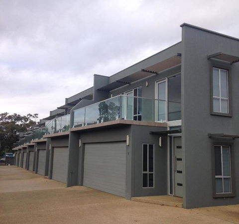 Griffith Prestige Apartments - Holiday Byron Bay 1