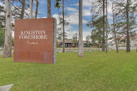 Accommodate Canberra - Waygoose St - Holiday Byron Bay 0